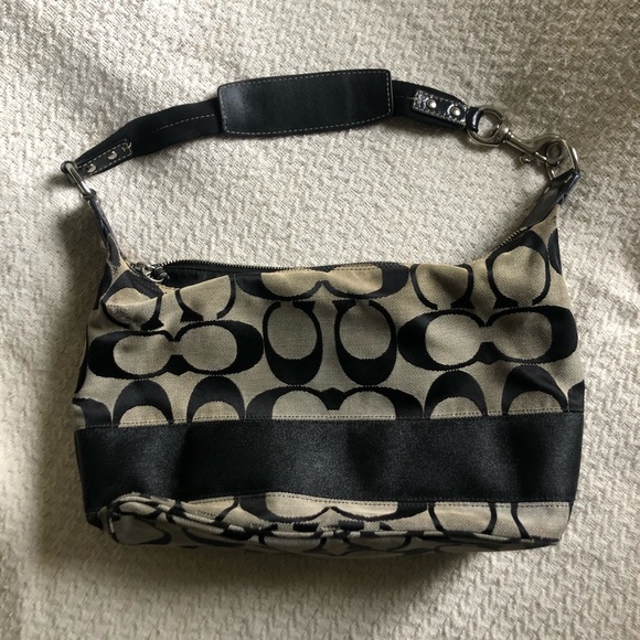 Signature Black Coach Bag - Picture 2 of 2